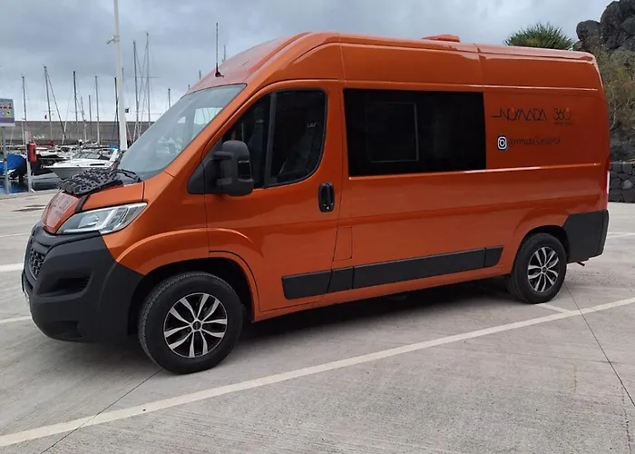 キャンプ場 Furgoneta Camper 4 *