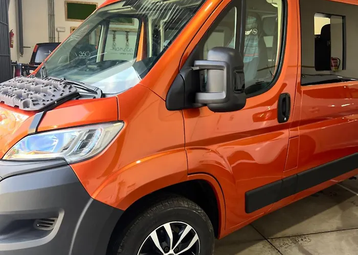 Furgoneta Camper 4 キャンプ場