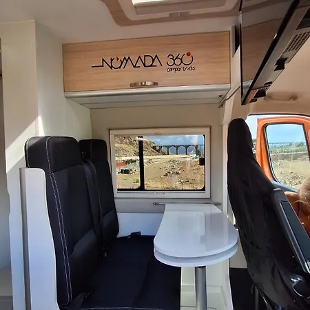 캠프장 Furgoneta Camper 4