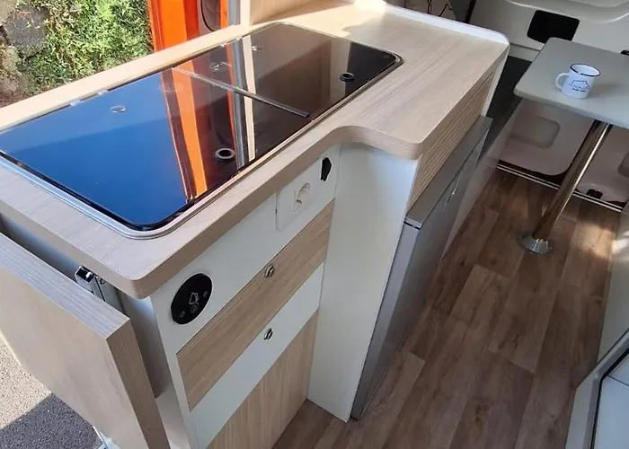 Kemping Furgoneta Camper 4